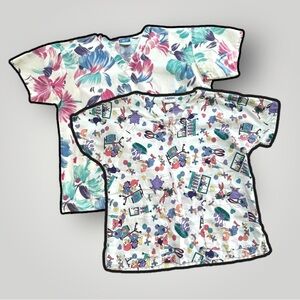 🟢5/$25 Lot/2 Scrubs Shirts prints